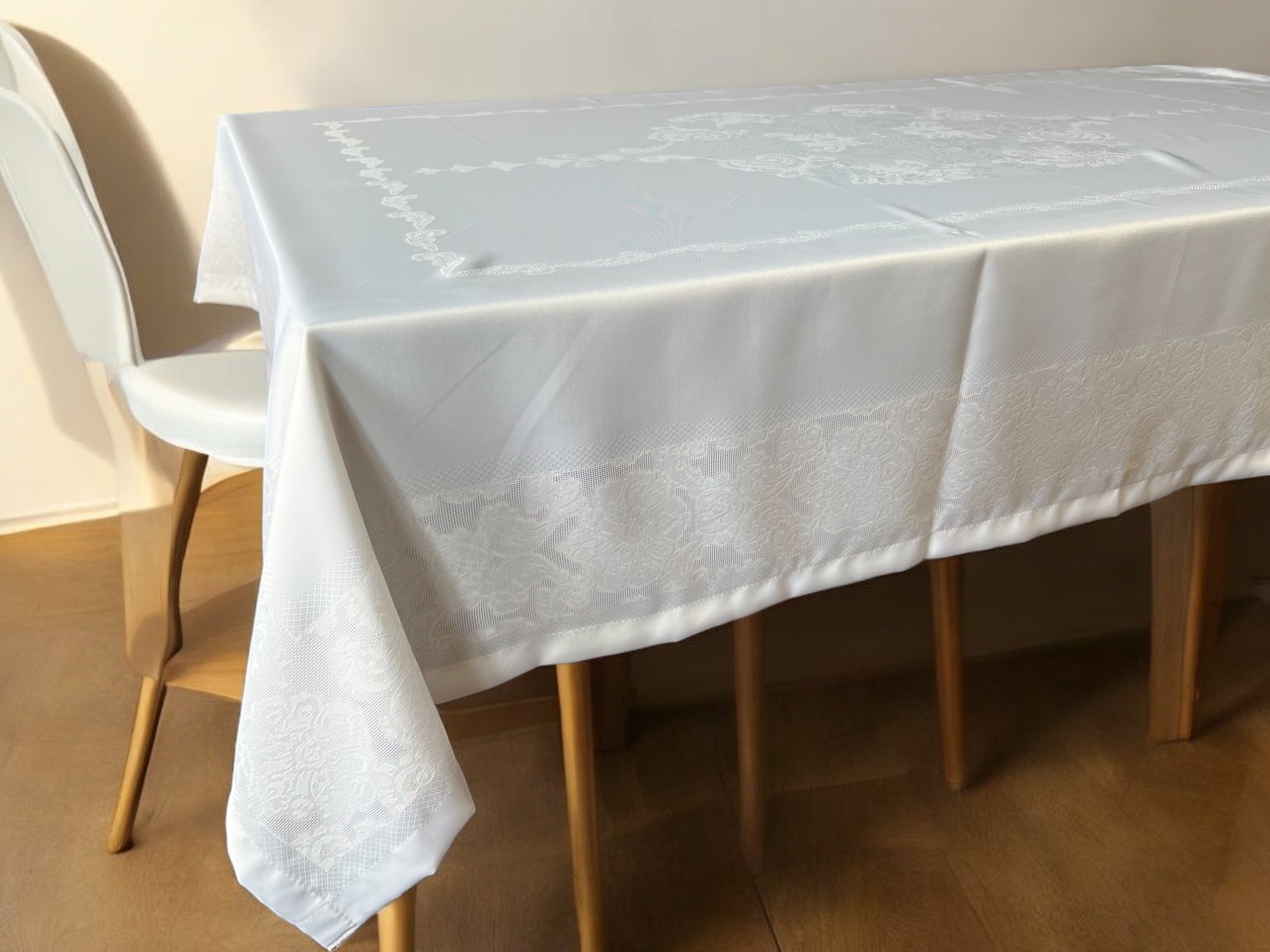 Vodootporni stolnjak Jumbo 160x220cm Bela boja 3 belijumbo.jpg