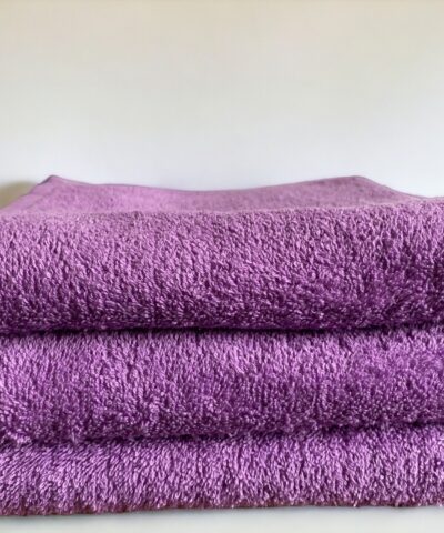 ljubicasti glat peskir.jpg